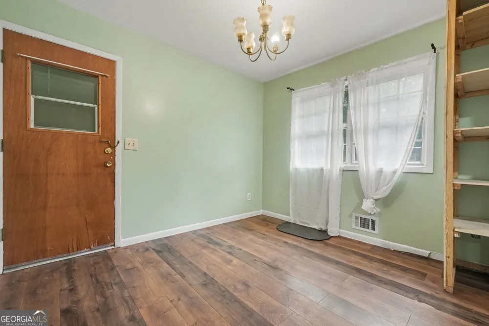 4276 Indian Forest RD Stone Mountain, GA 30083
