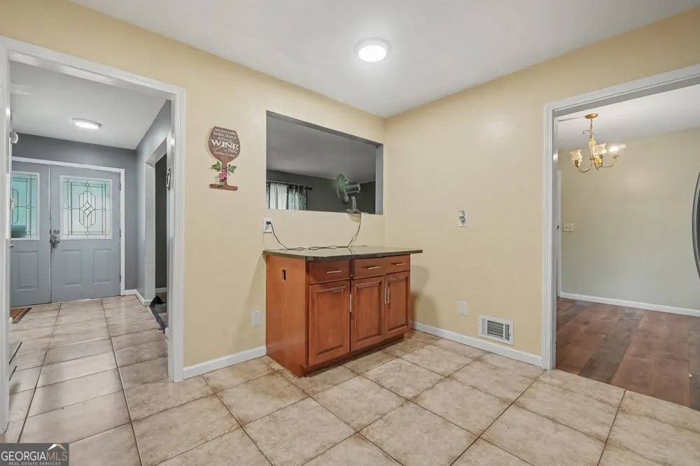 4276 Indian Forest RD Stone Mountain, GA 30083