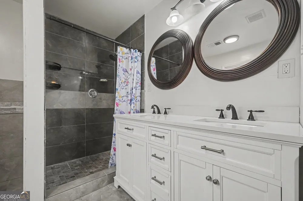 4276 Indian Forest RD Stone Mountain, GA 30083