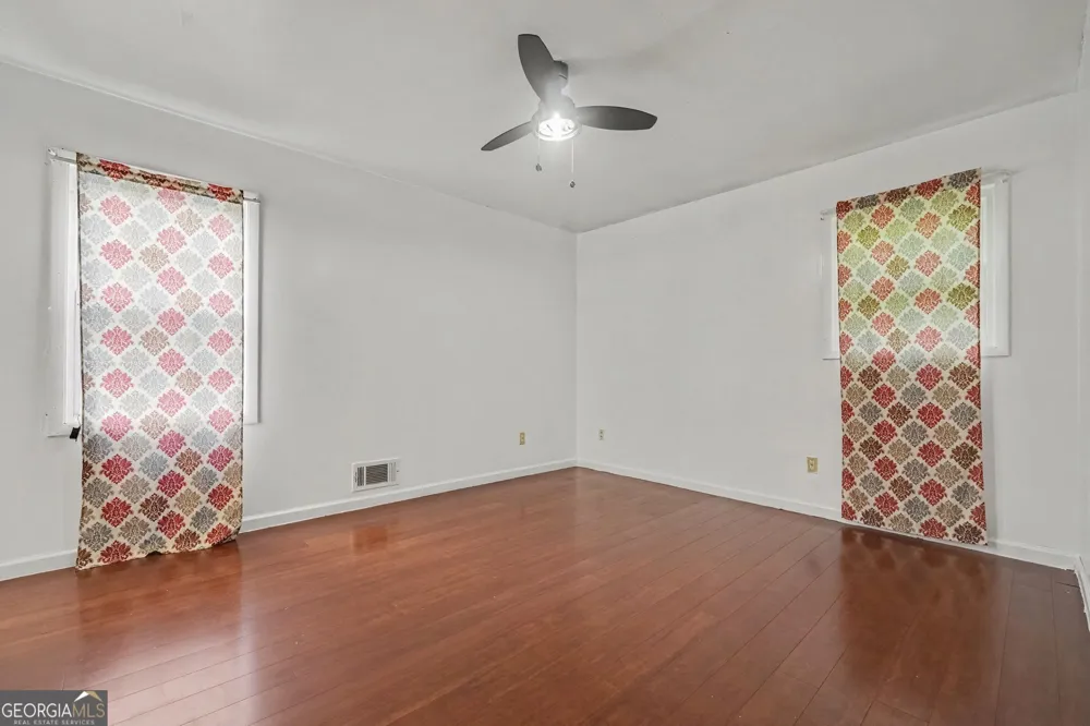 4276 Indian Forest RD Stone Mountain, GA 30083