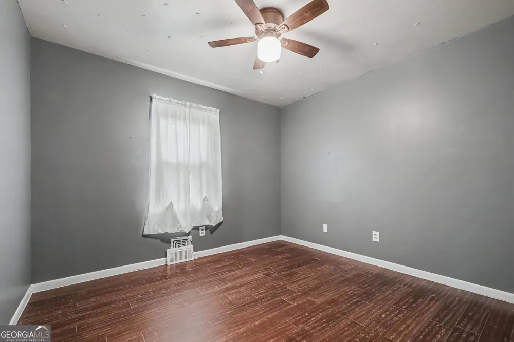 4276 Indian Forest RD Stone Mountain, GA 30083