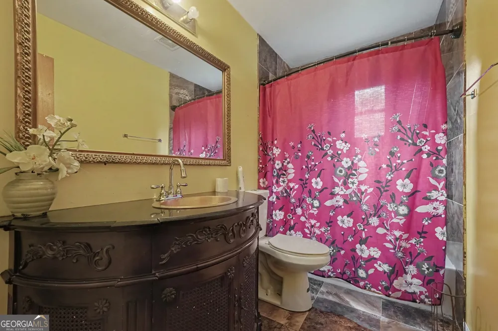 4276 Indian Forest RD Stone Mountain, GA 30083