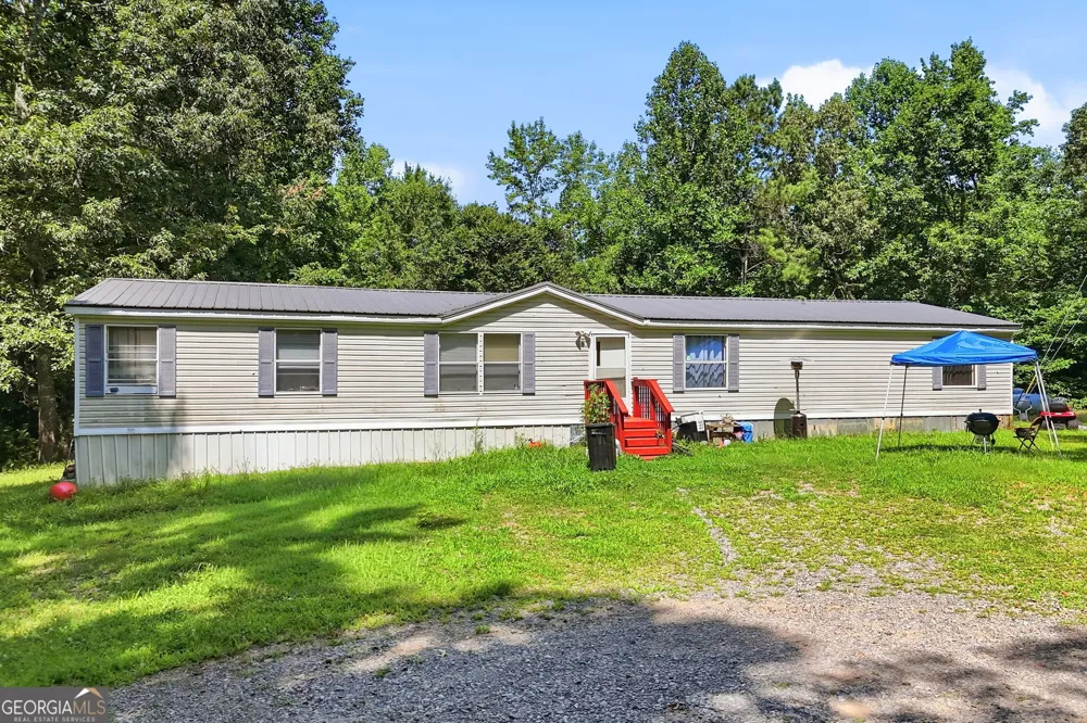 2161 Swan Bridge RD Talking Rock, GA 30175