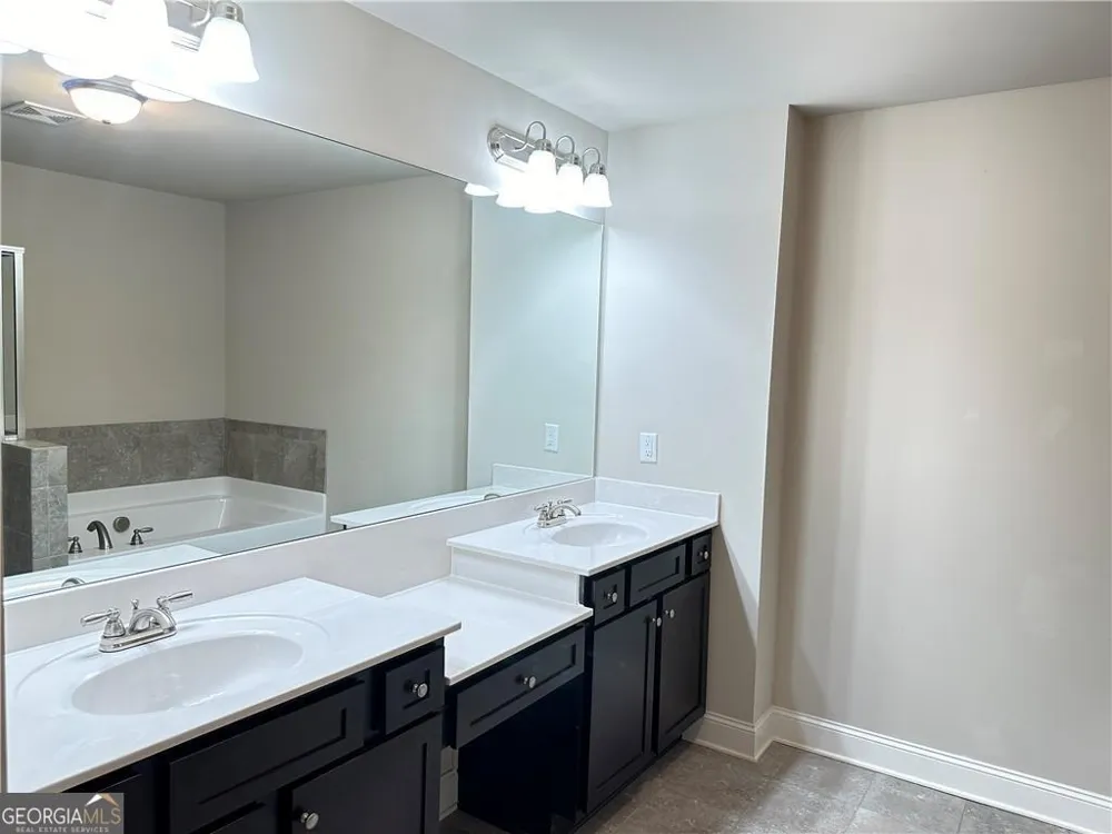 2045 Wheylon DR Lawrenceville, GA 30044