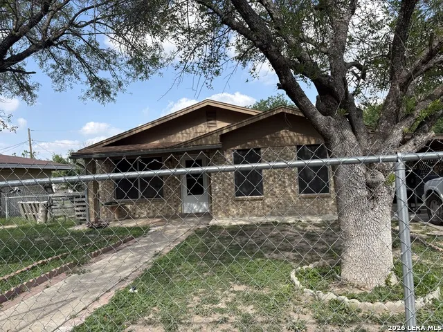 1009 Kiriaka Eagle Pass, TX 78852