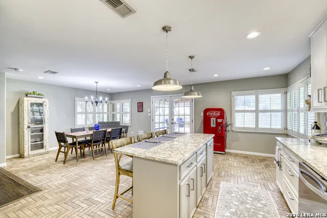 929 Black St Uvalde, TX 78801