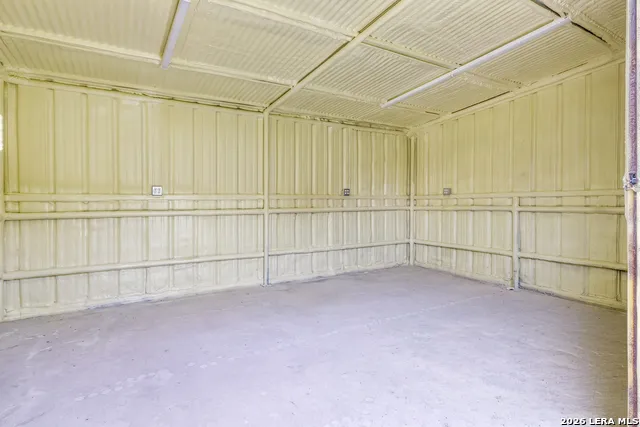 929 Black St Uvalde, TX 78801