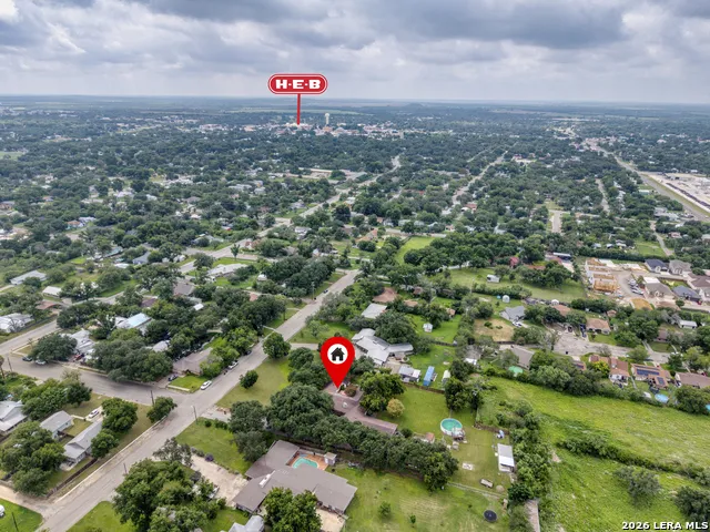 929 Black St Uvalde, TX 78801