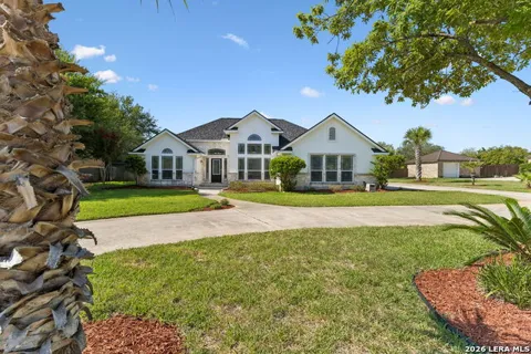 1611 Embassy Dr