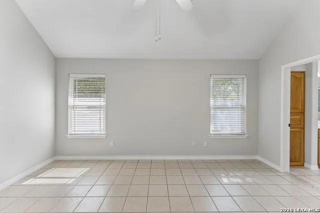 1611 Embassy Dr Pleasanton, TX 78064