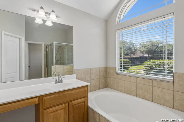 1611 Embassy Dr Pleasanton, TX 78064