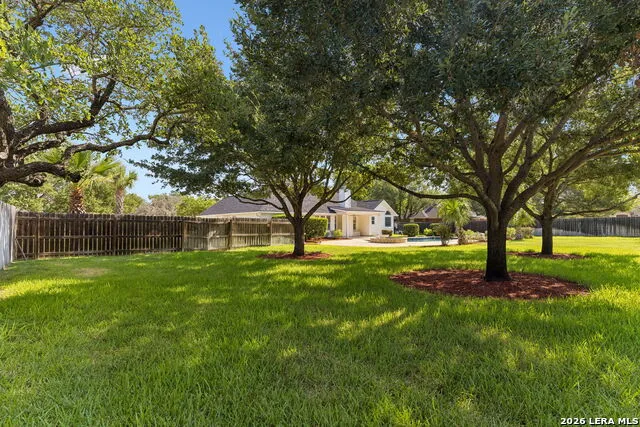 1611 Embassy Dr Pleasanton, TX 78064