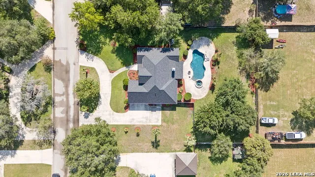 1611 Embassy Dr Pleasanton, TX 78064