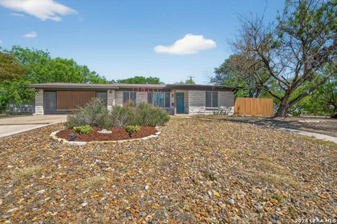 225 HARRIETT DR