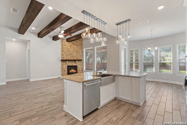 9015 Mendrin Rdg Fair Oaks Ranch, TX 78015