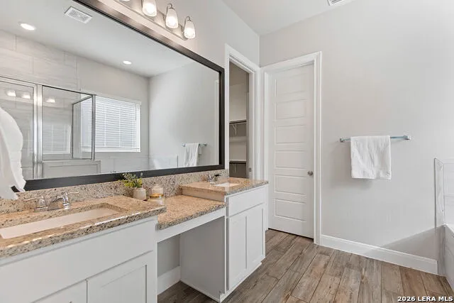 9015 Mendrin Rdg Fair Oaks Ranch, TX 78015