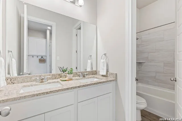 9015 Mendrin Rdg Fair Oaks Ranch, TX 78015
