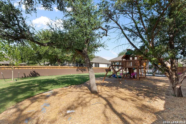 9015 Mendrin Rdg Fair Oaks Ranch, TX 78015
