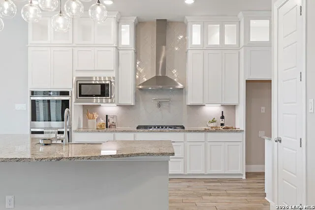 9015 Mendrin Rdg Fair Oaks Ranch, TX 78015