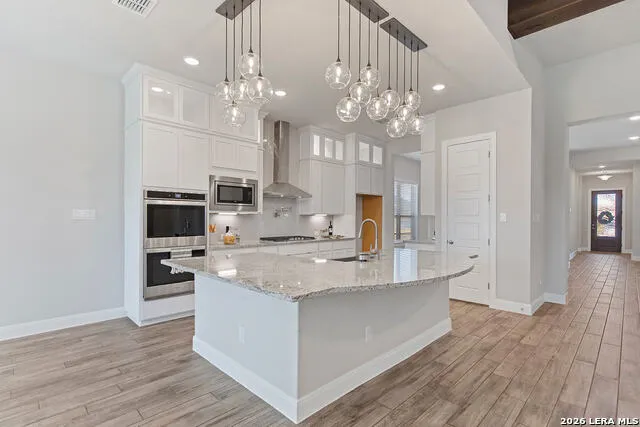 9015 Mendrin Rdg Fair Oaks Ranch, TX 78015