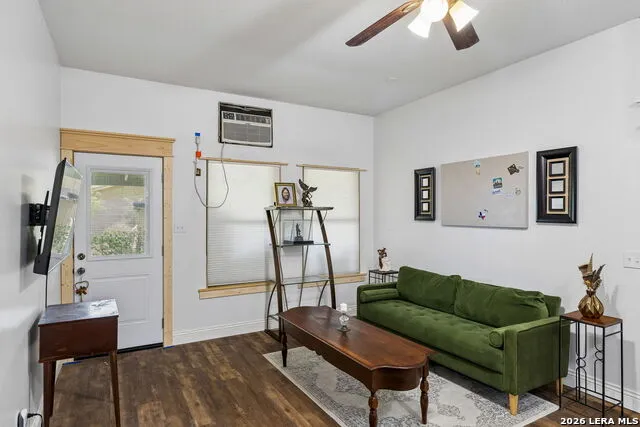 6483 US HIGHWAY 90A E Gonzales, TX 78629