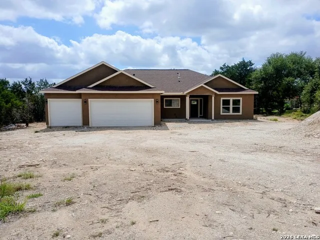 1880 Cottonwood Rd Fischer, TX 78623