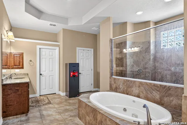 355 Pueblo Pintado Helotes, TX 78023