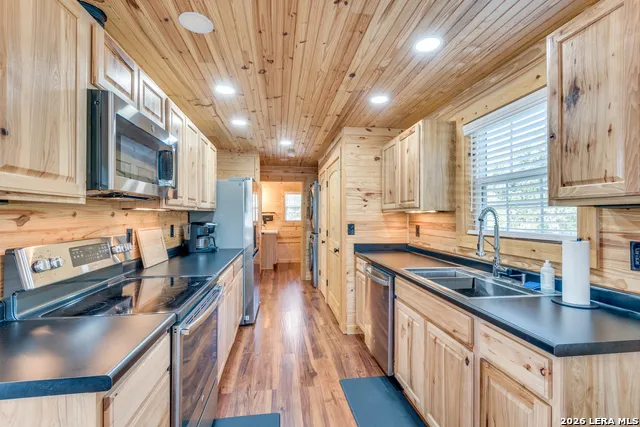 26822 blue cove rd Marble Falls, TX 78654
