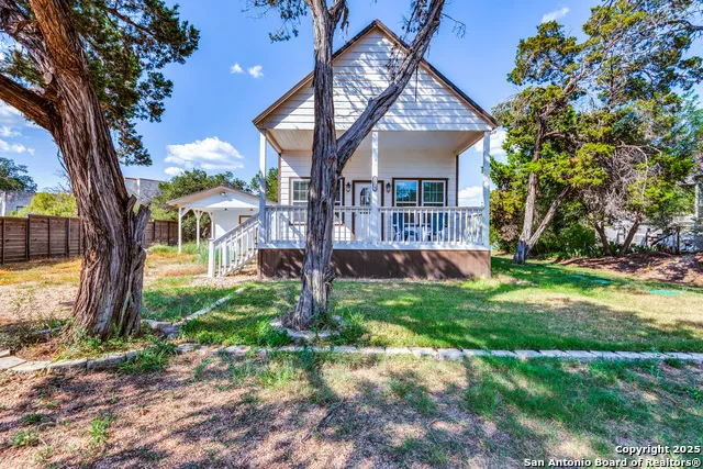 26822 blue cove rd Marble Falls, TX 78654