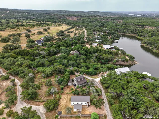 26822 blue cove rd Marble Falls, TX 78654