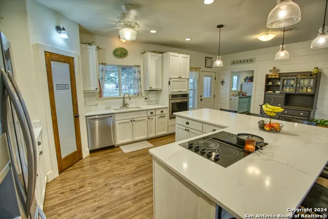 623 Fm 1796 Utopia, TX 78884