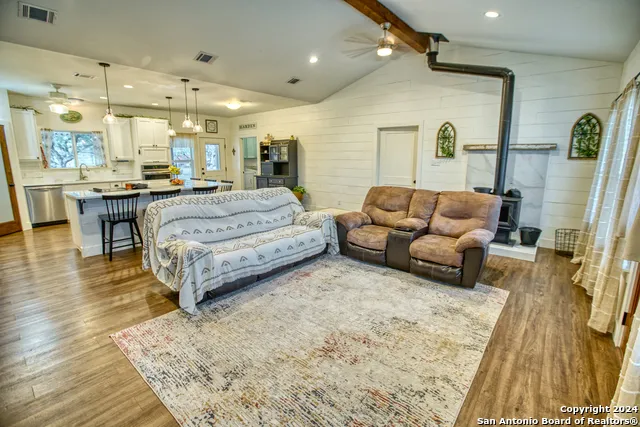 623 Fm 1796 Utopia, TX 78884