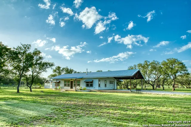 623 Fm 1796 Utopia, TX 78884