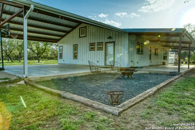 623 Fm 1796 Utopia, TX 78884