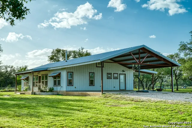 623 Fm 1796 Utopia, TX 78884