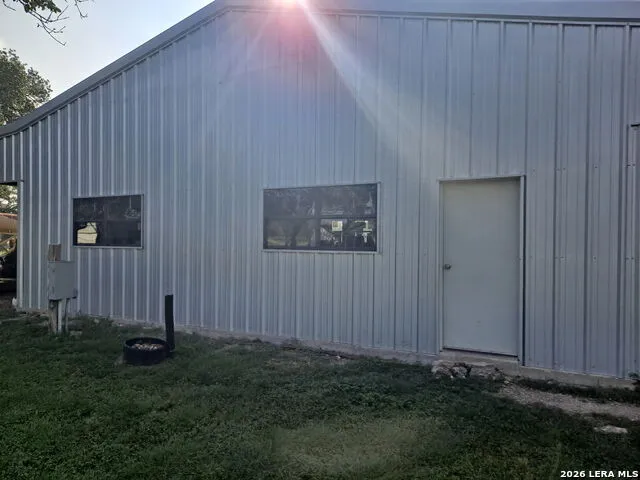 623 Fm 1796 Utopia, TX 78884