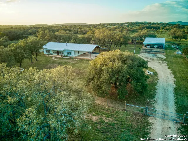623 Fm 1796 Utopia, TX 78884