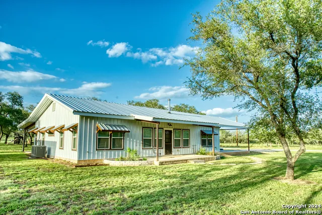 623 Fm 1796 Utopia, TX 78884