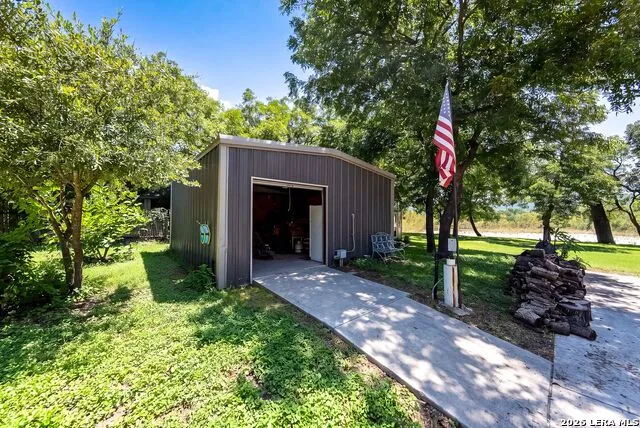 27046 State Highway 55 Uvalde, TX 78801