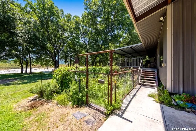 27046 State Highway 55 Uvalde, TX 78801