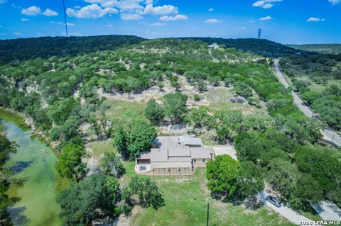 320 UPPER CIBOLO CREEK RD