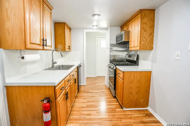 1106 CERRO ALTO DR San Antonio, TX 78213