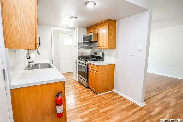 1106 CERRO ALTO DR San Antonio, TX 78213