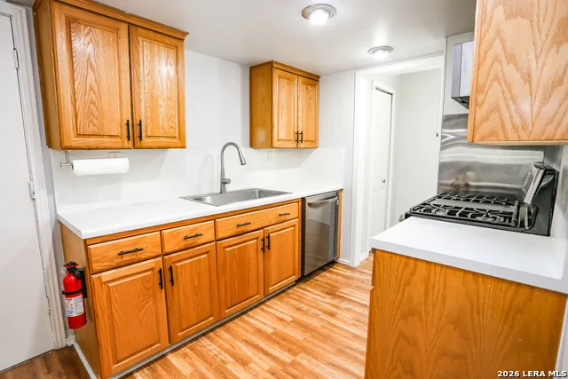 1106 CERRO ALTO DR San Antonio, TX 78213