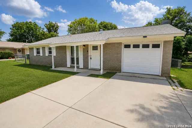 1106 CERRO ALTO DR San Antonio, TX 78213
