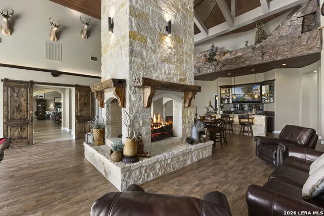 186 JOE KLAR RD Boerne, TX 78006