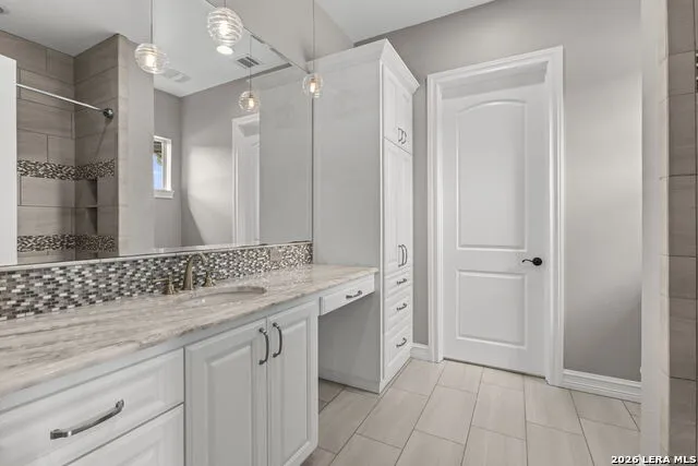 186 JOE KLAR RD Boerne, TX 78006