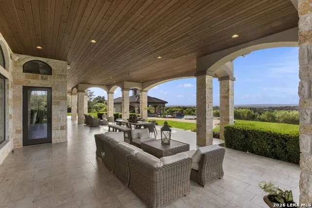 186 JOE KLAR RD Boerne, TX 78006