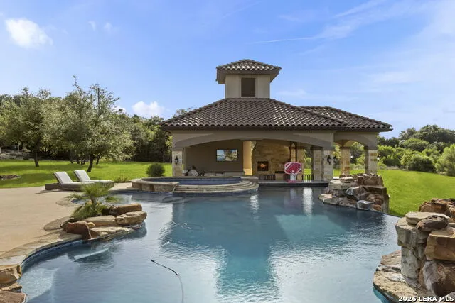 186 JOE KLAR RD Boerne, TX 78006