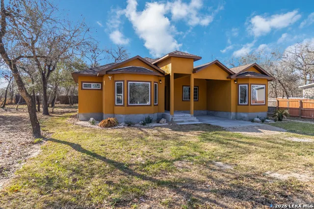 3938 New Mathis Elmendorf, TX 78112